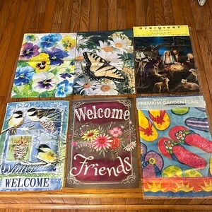 Seasonal garden flags